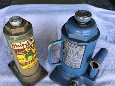Hydraulic Jacks for sale