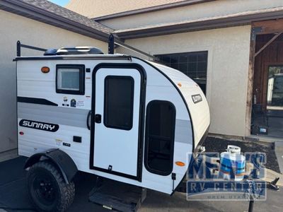 2027 Sunset Park RV Sunray 109