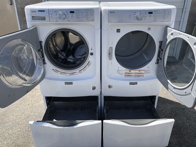 Great Maytag electric set on pedestals,free delivery