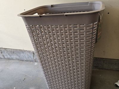 Laundry basket