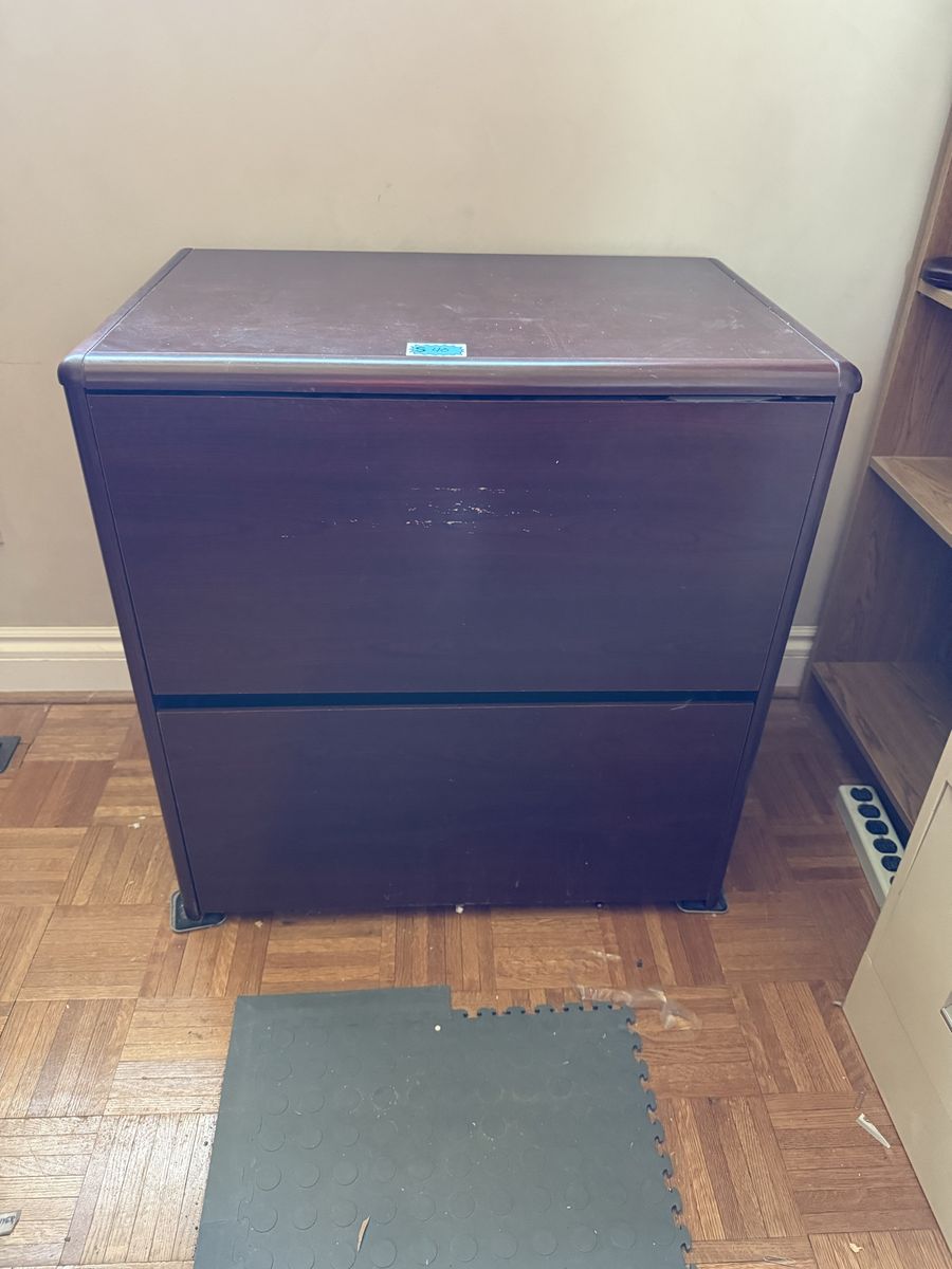 2-Drawer Filing Cabinet