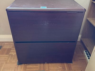 2-Drawer Filing Cabinet