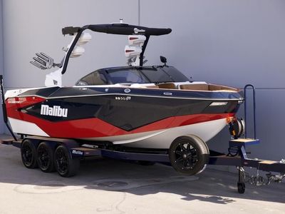 2026 Malibu 25 LSV Boats