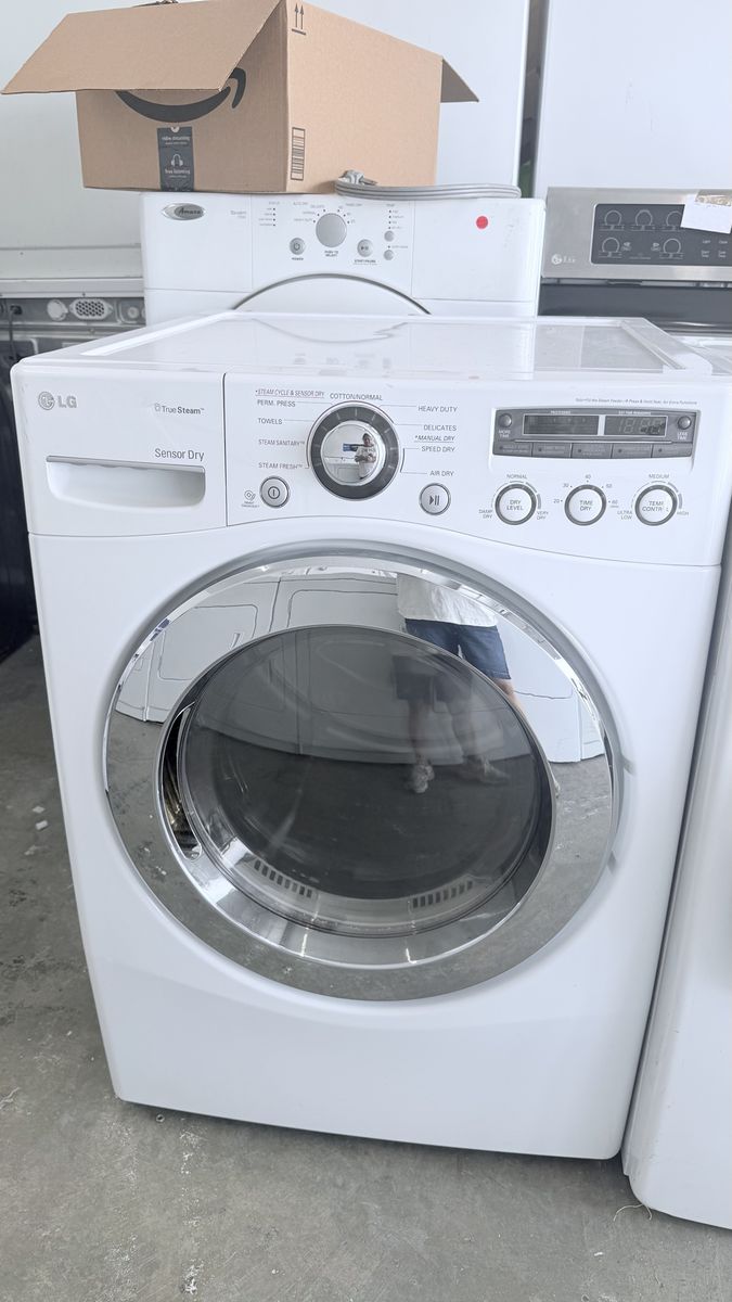 LG White Front-Load Gas Dryer with TrueSteam and Sensor Dry
