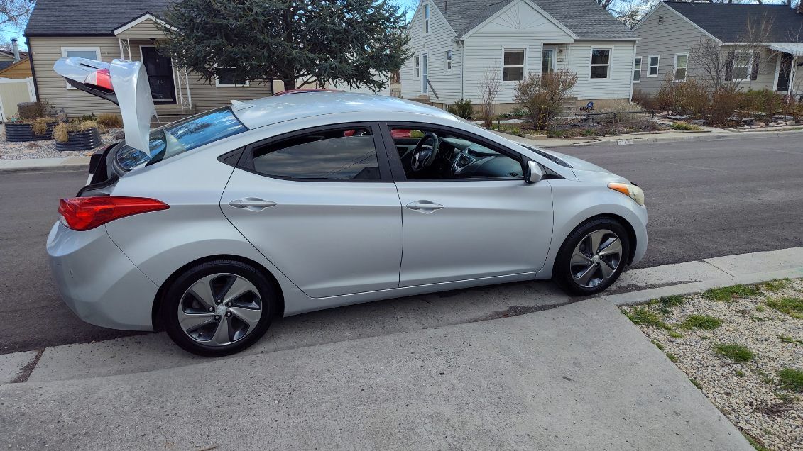 2012 HYUNDAI ELANTRA GLS