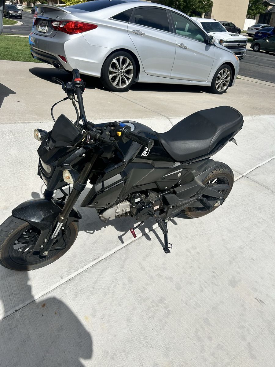 Honda Grom Clone