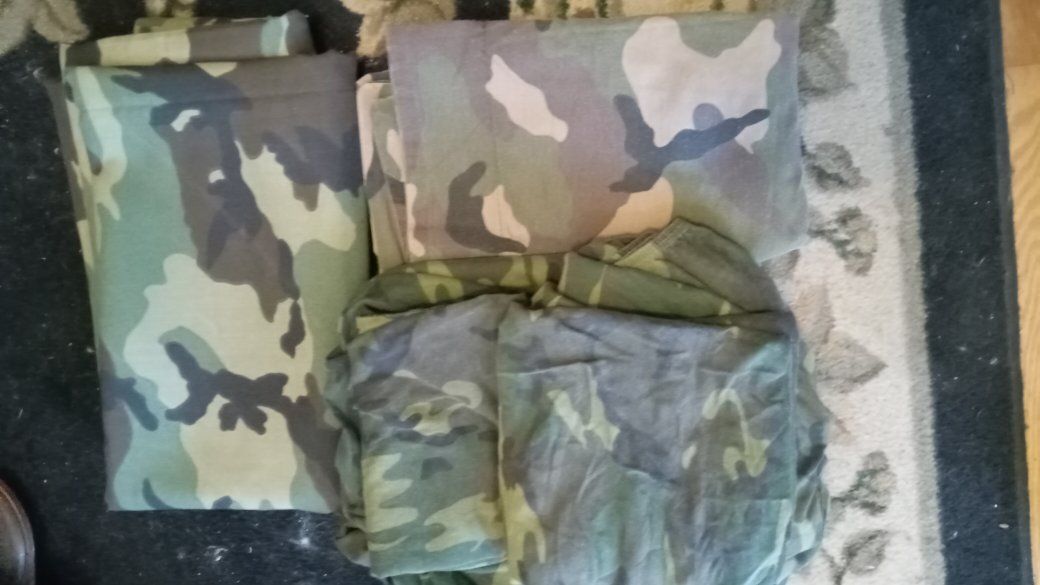Green Forest Camo Twin Bed Set + Pillow Cases
