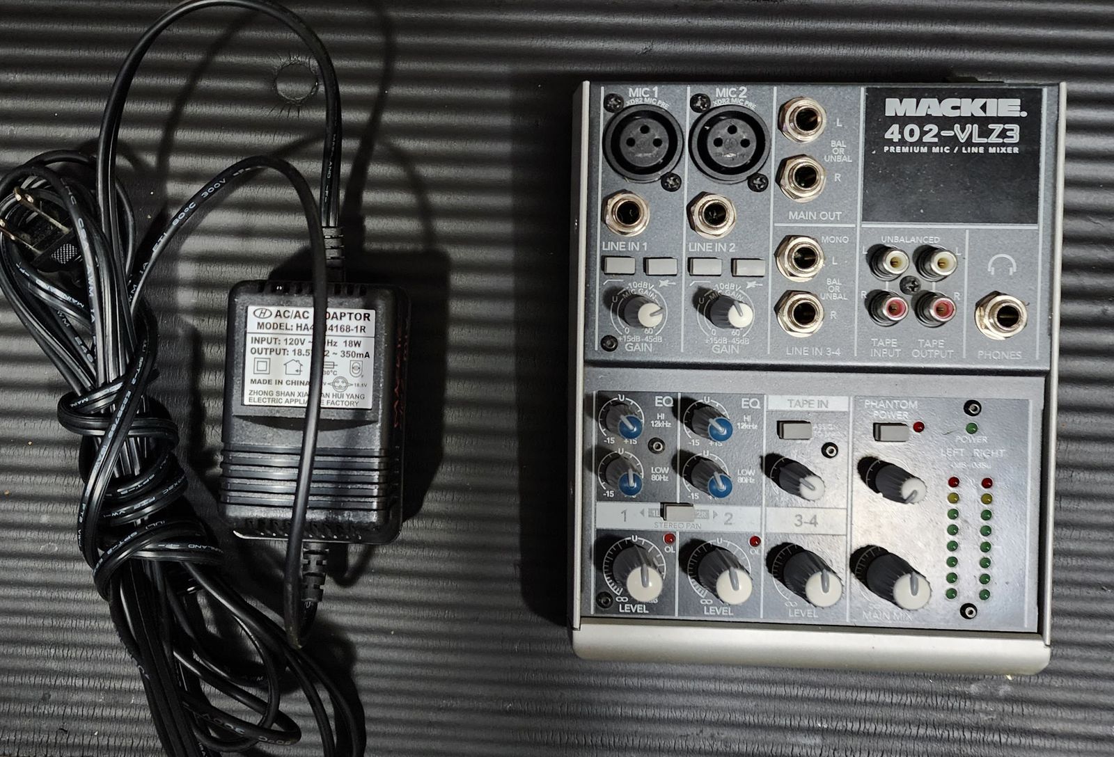 Mackie 402 VLZ3