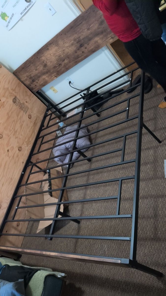 Queen bedframe with mattress