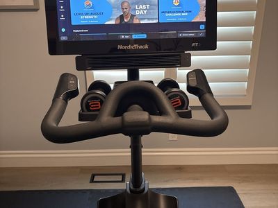 NordicTrack Commercial S22i Studio Cycle with 22” iFit TouchScreen