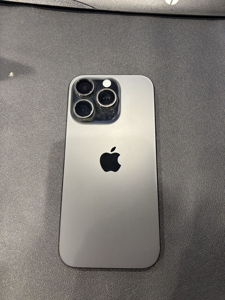 iPhone 16 Pro 256GB (Unlocked)
