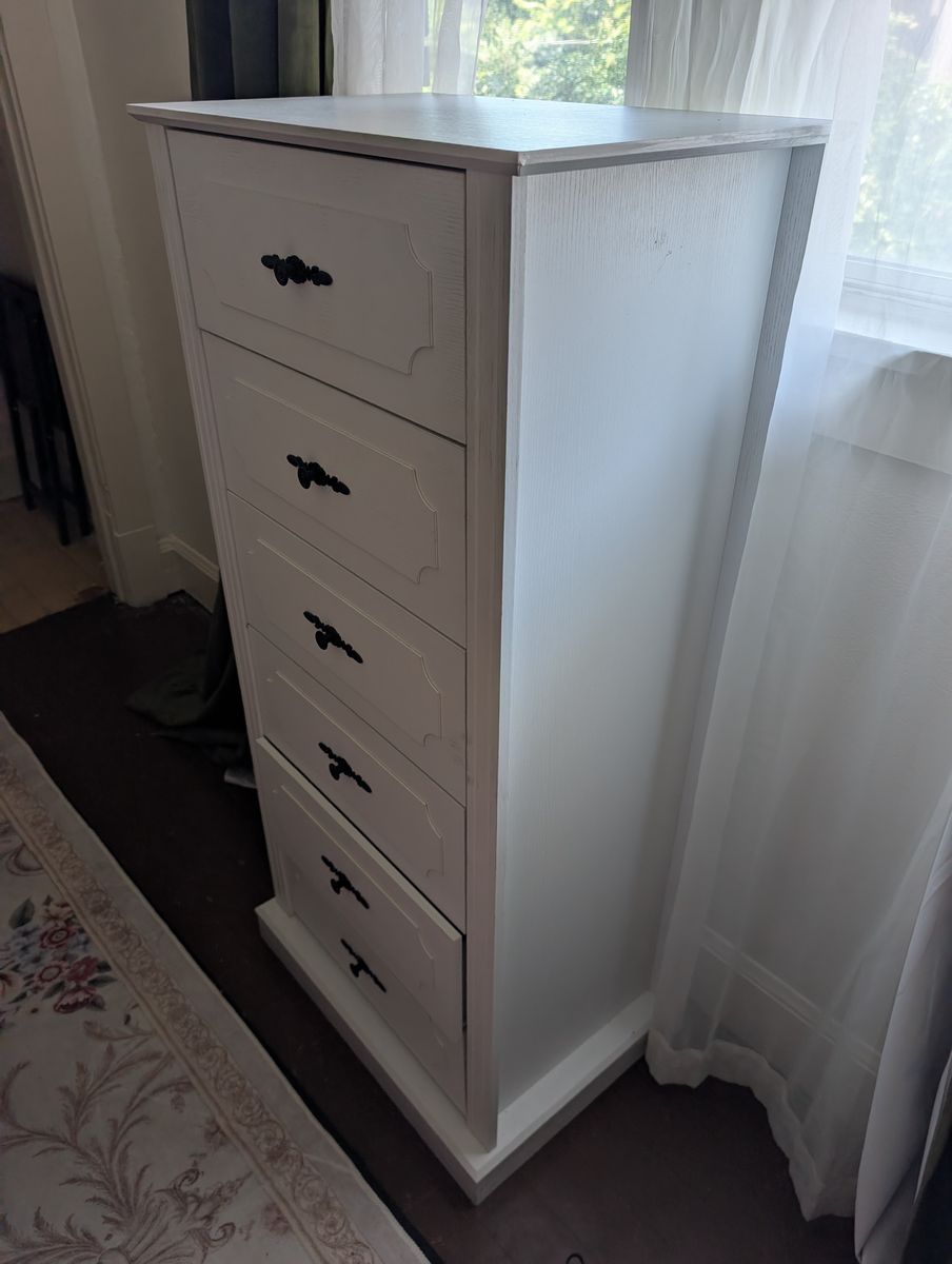 Kids six drawer dresser