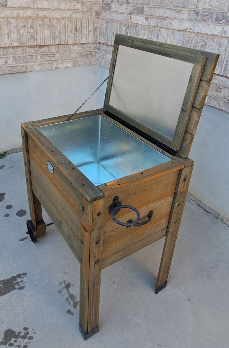 Backyard Discovery Outdoor Patio Cooler Wood & Iron Exterior (86.5 Qt Capacity)