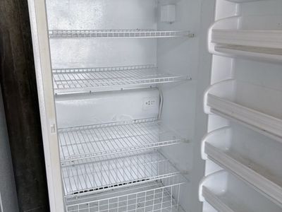 Deep freeze freezer