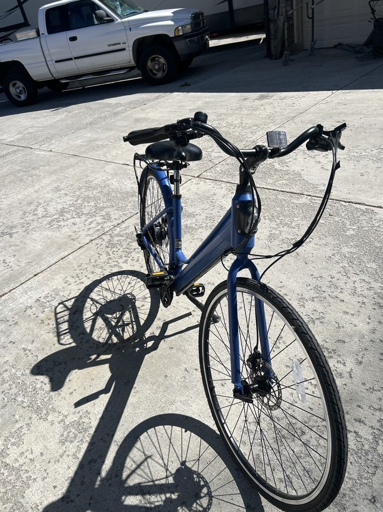 Womans 27 touring Bike