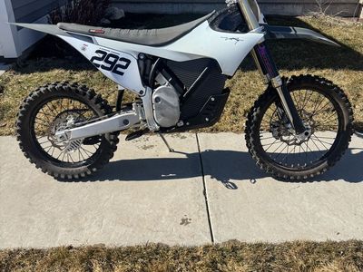 2024 Stark Varg Alpha 80hp