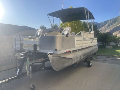 1998 Grumman Pontoon 20’