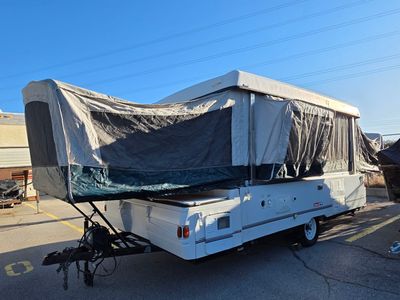 Pop up camper