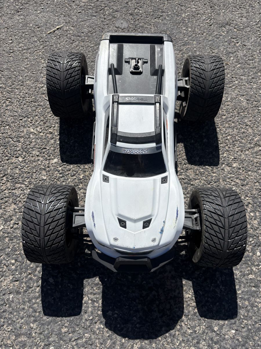 Traxxas Maxx V2 Streetfighter