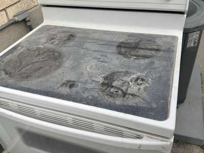 White oven/range.