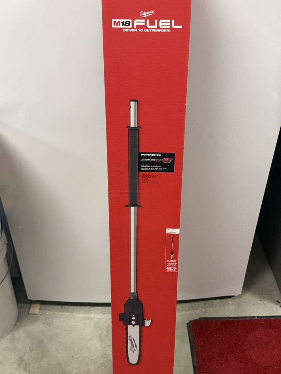 Milwaukee M18 FUEL QUIK-LOK 10" Pole Saw Attachment for M18 FUEL Power Head
