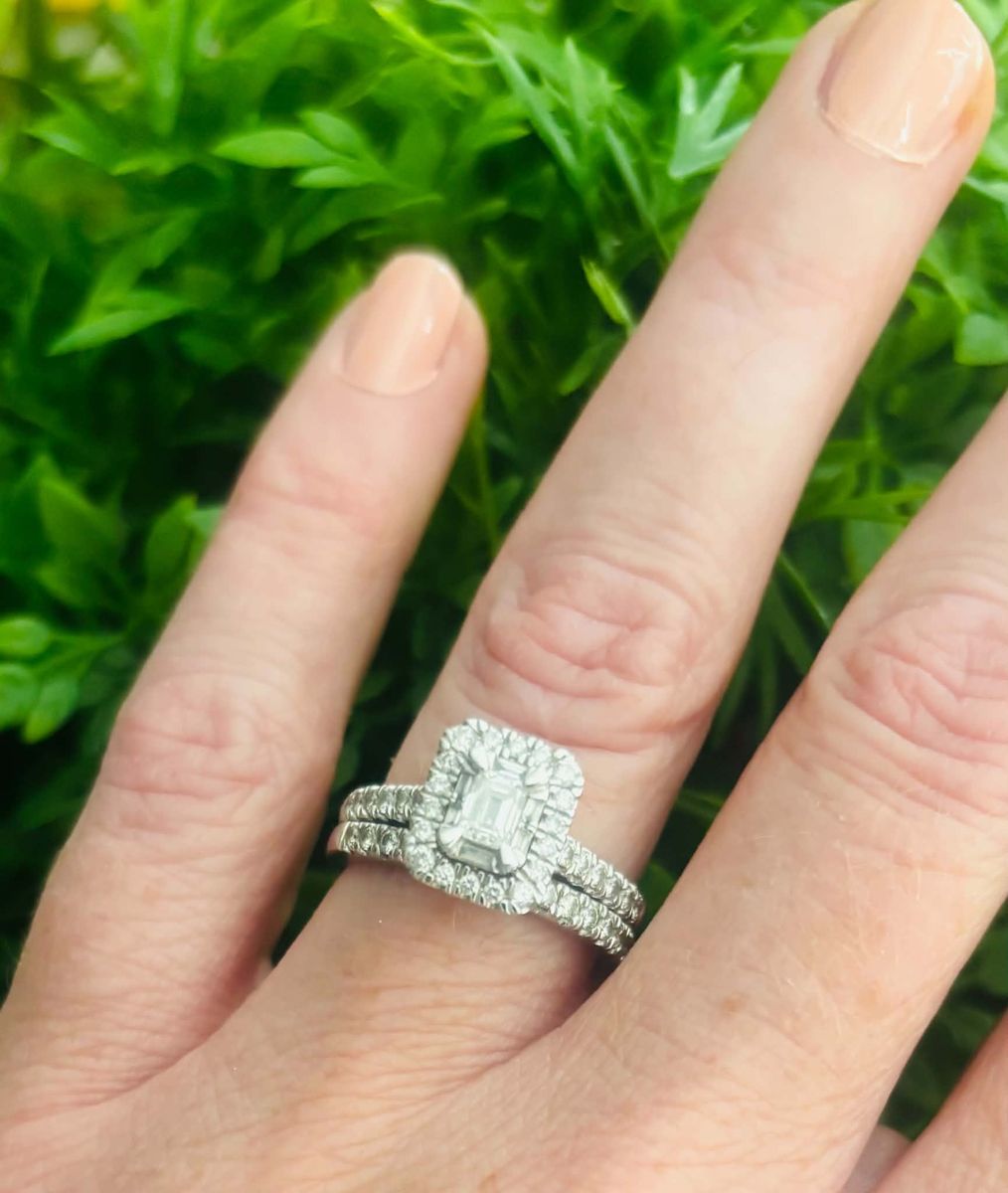 Stunning 0.95 CT. T.W. Baguette Cut Halo Diamond Ring in 14K Gold Wedding Ring