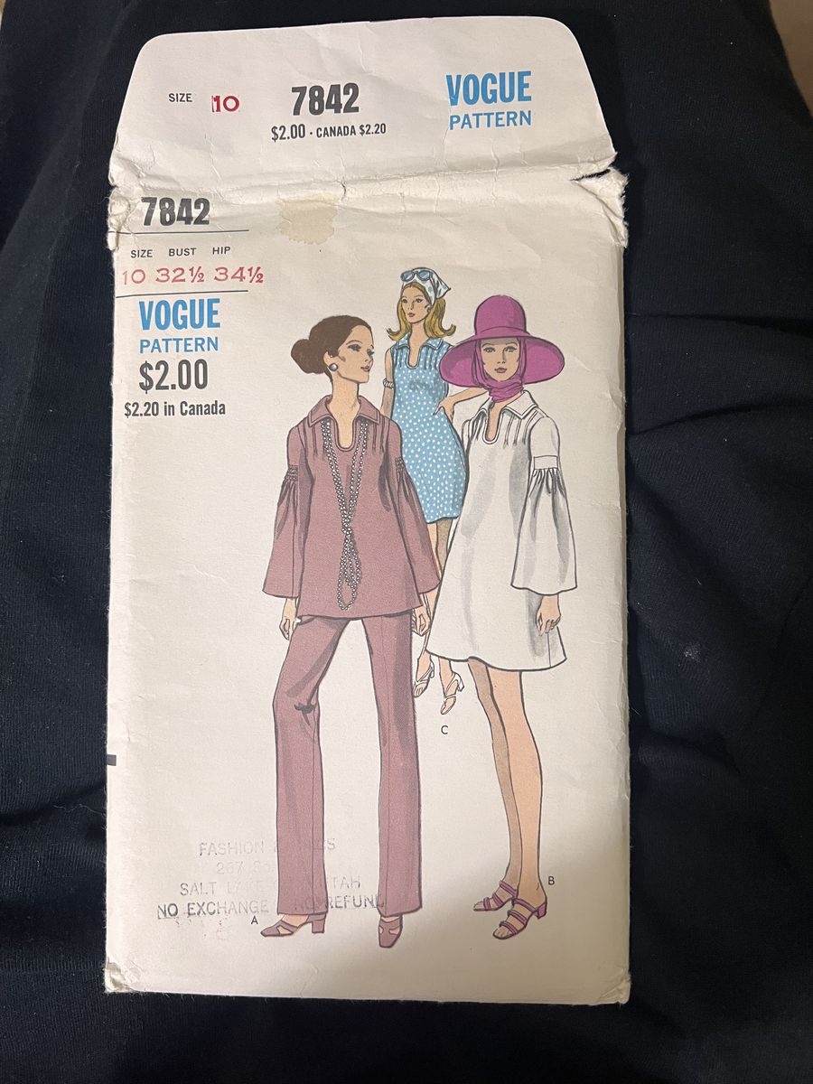Amazing Vintage Vogue Sewing Pattern.