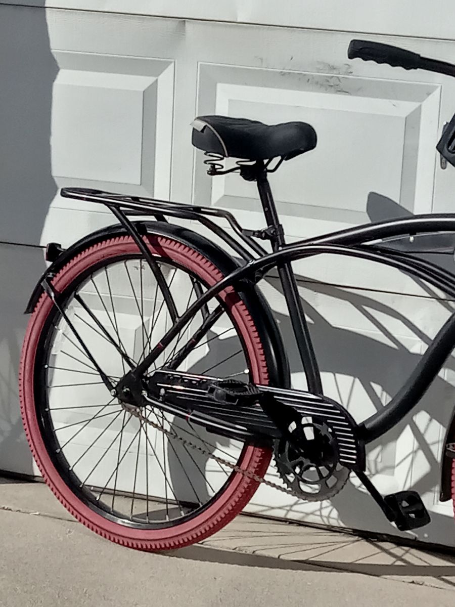 26' Huffy Nel Lusso Men's Cruiser Bike. Like New