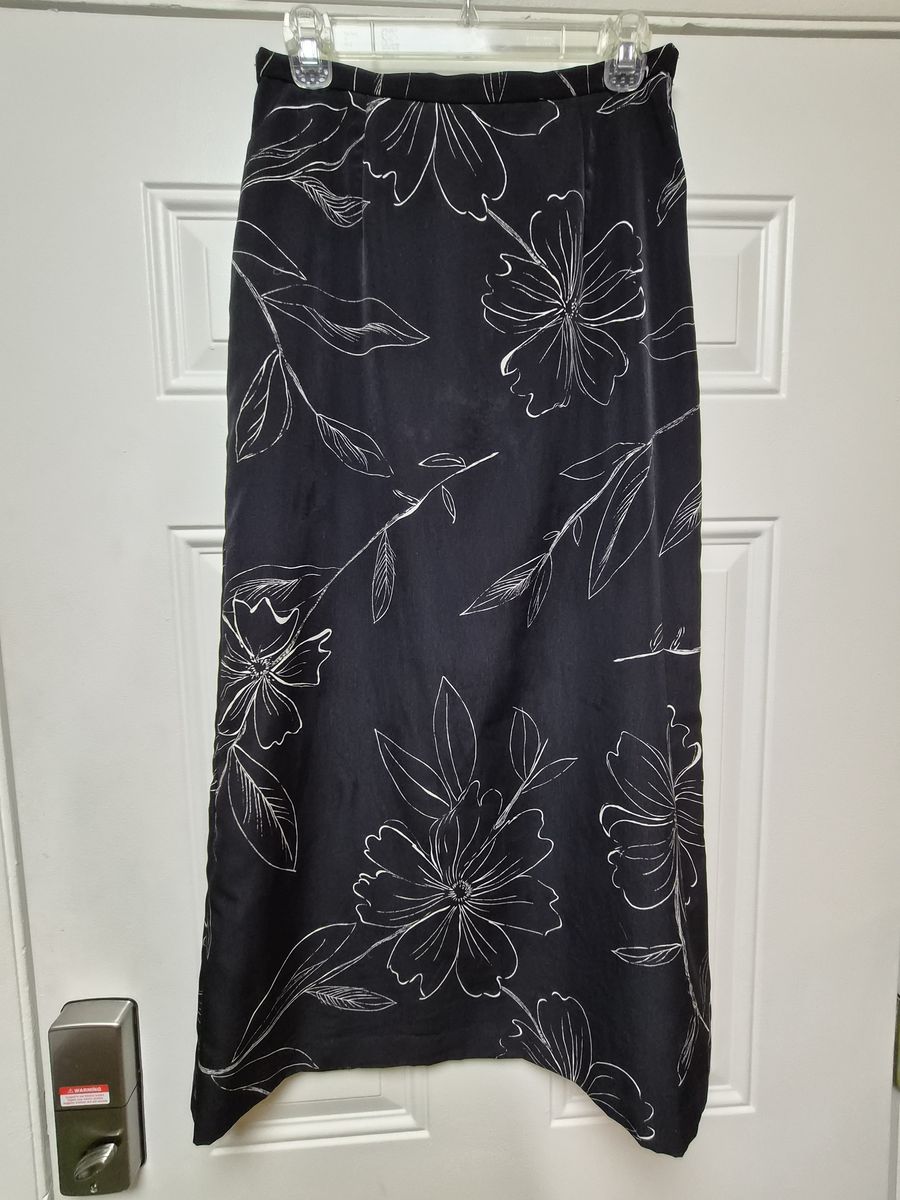First Option Black Skirt  8