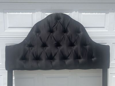 Elegant Black Tufted Velvet Headboard - Full/Queen Size Bed Frame Mount