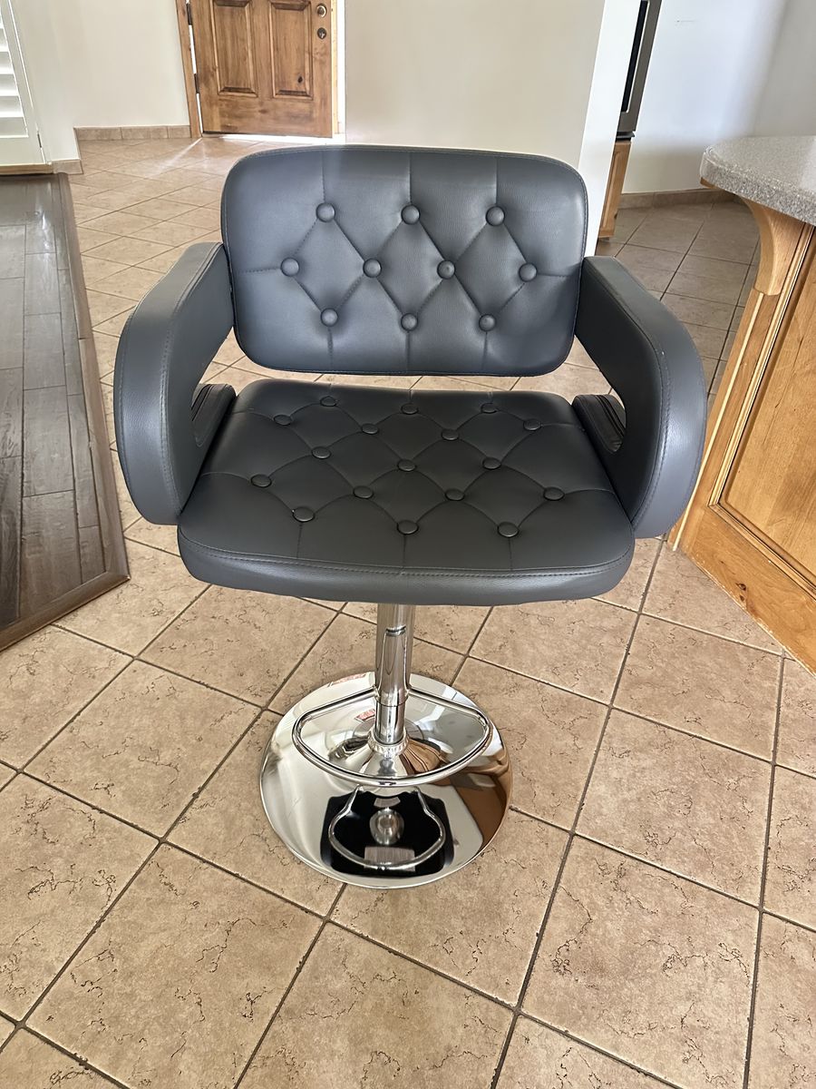 6 Grey Adjustable Height Barstools