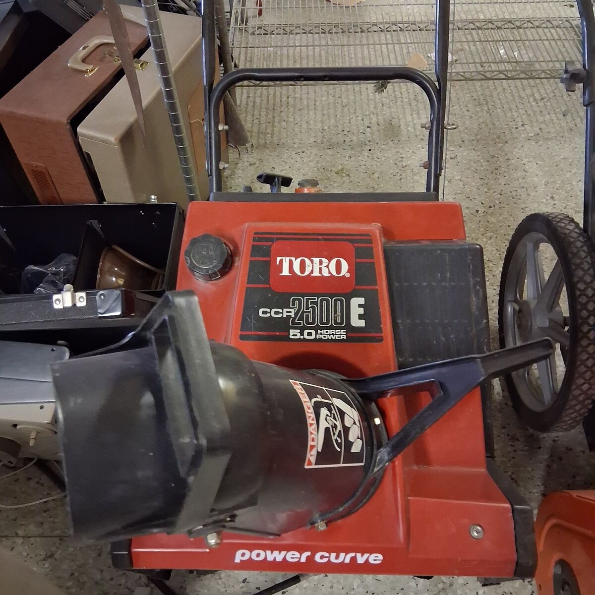 TORO SNOW BLOWER