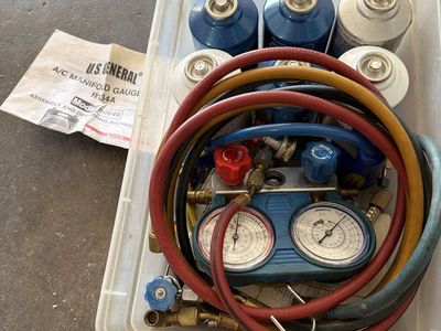U.S. General Model 2649 R134A A/C Manifold Gauge Set with Hoses and Refrigerant Cans