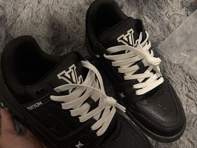 Louis Vuitton Trainers size 11