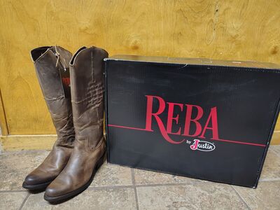 Reba by Justin Cowgirl Boots – Never Worn!