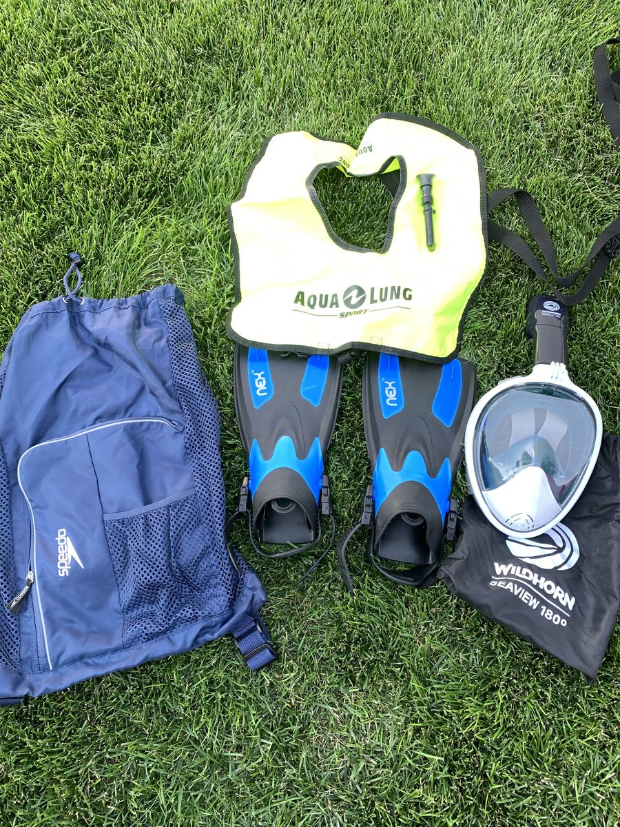 PERFECT CONDITION ULTIMATE SNORKELING SET