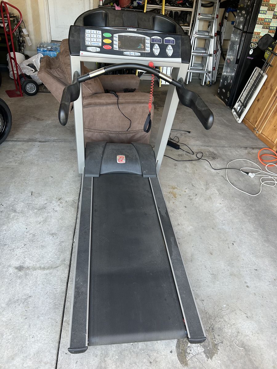 Landice L7 executive treadmill