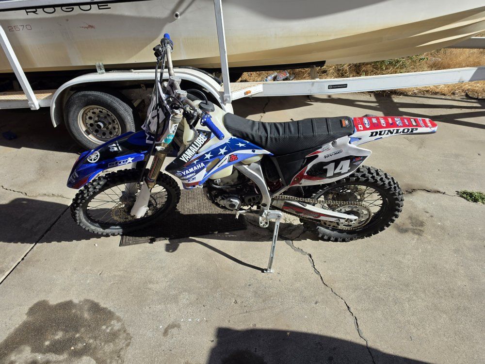 2007 Yamaha YZ250F Dirt Bike