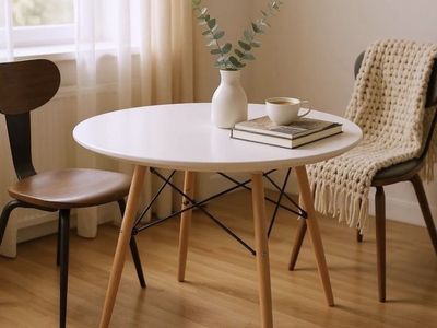 MCM Round Dining table