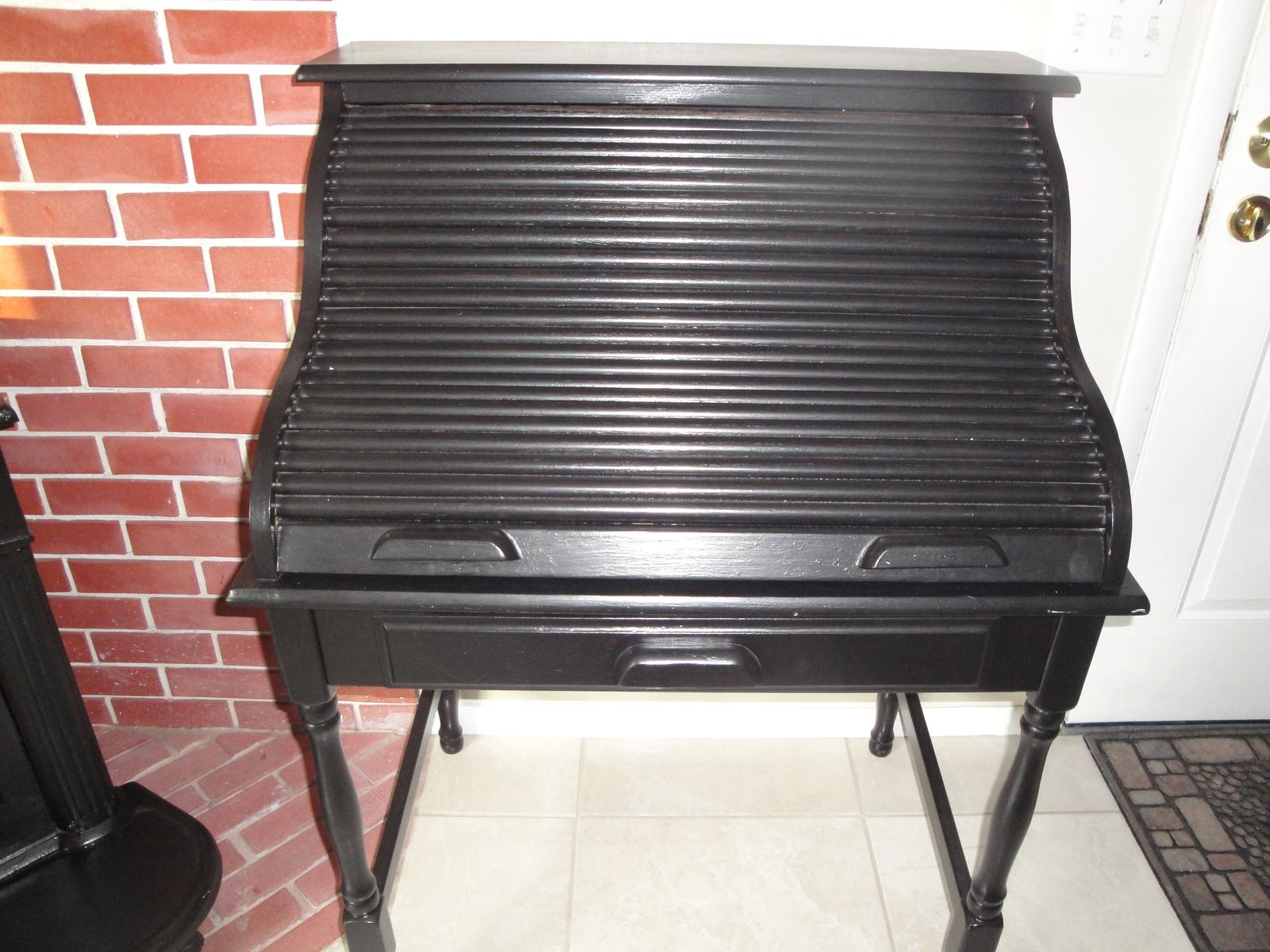 Black Desk