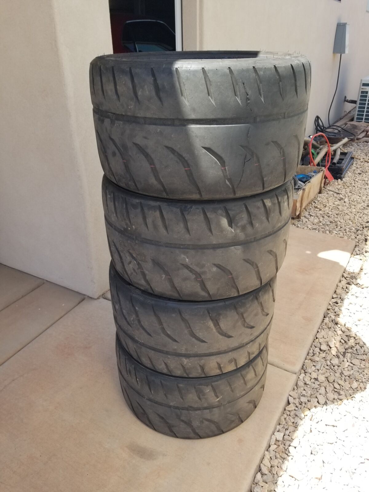 Toyo R888R tires
