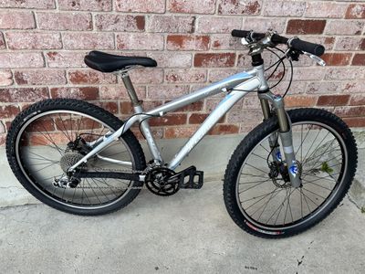 SPECIALIZED STUMPJUMPER Youth Size 15.5