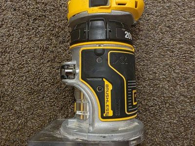 DEWALT DCW600B 20V MAX XR Cordless Brushless Fixed Base Compact Router (Tool Only)
