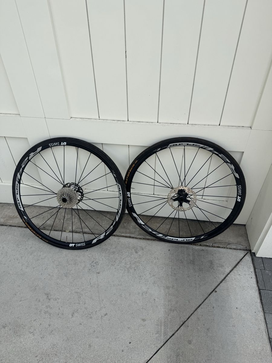 DT Swiss R24 Spline db, Road Bike Wheelset Shimano Ultegra CS-6800 11-Speed Cassette, disc brake