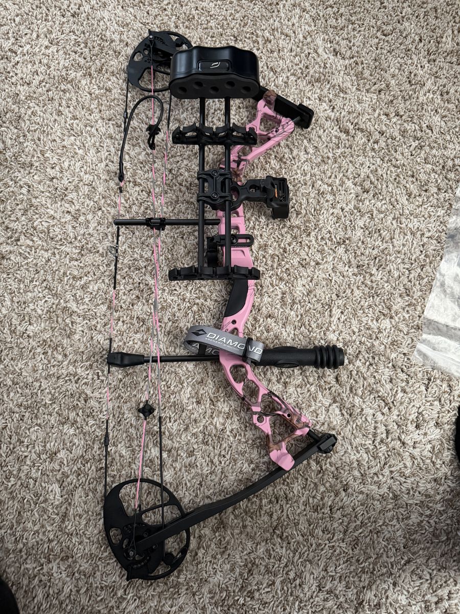 Archery compound bow right handed pink camo