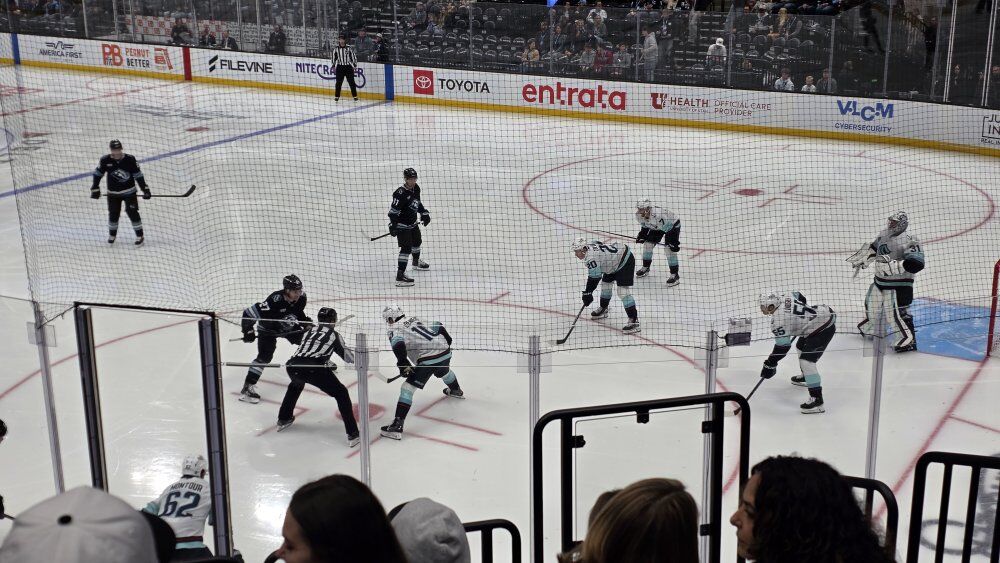 Mammoth vs Avalanche