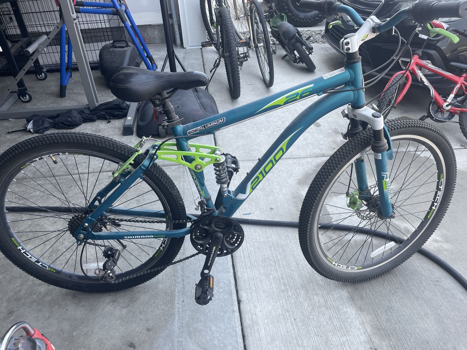 Genesis V2100 26" Full Suspension Mountain Bike - Teal/Green (Needs Shifter Repair)
