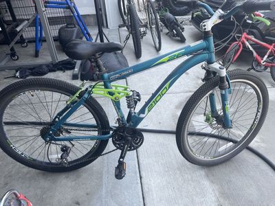 Genesis V2100 26" Full Suspension Mountain Bike - Teal/Green (Needs Shifter Repair)