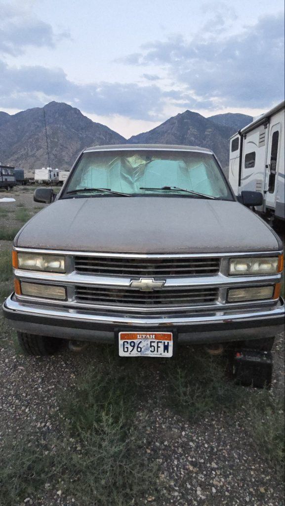 1997 GMC Suburban 2500 LT