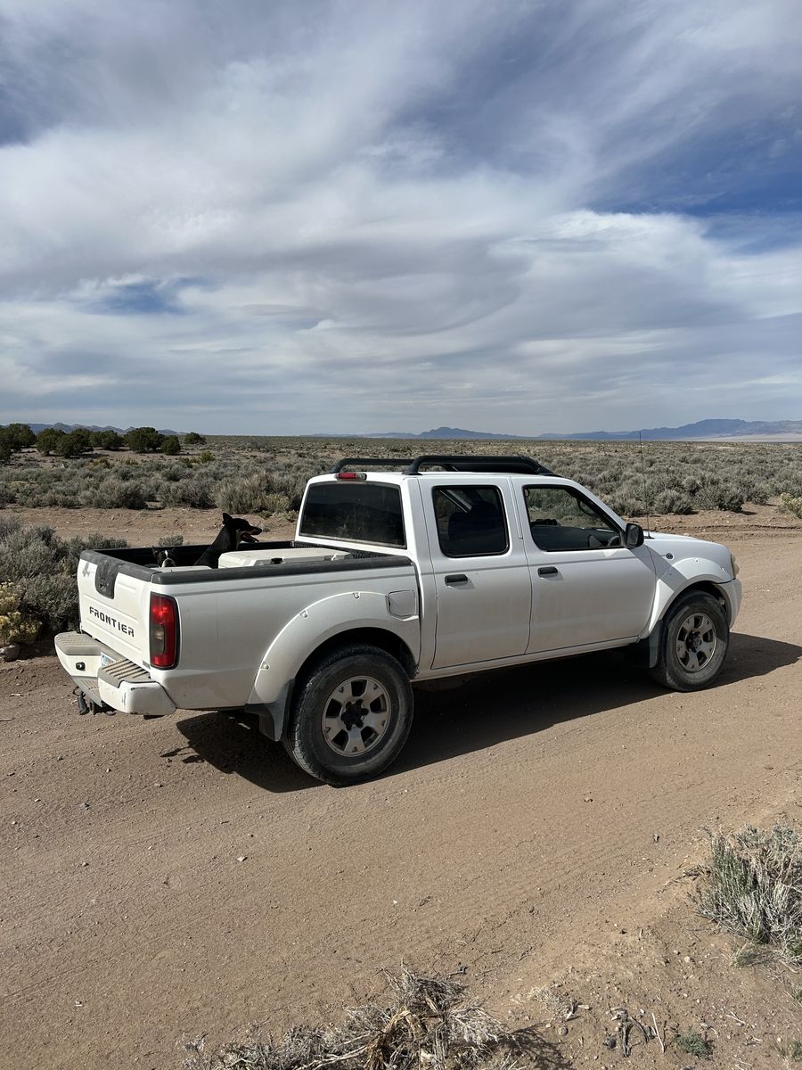 2003 NISSAN FRONTIER SE-V6